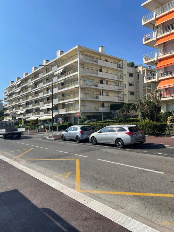 Cozy Studio On The Beach Antibes Exterior photo